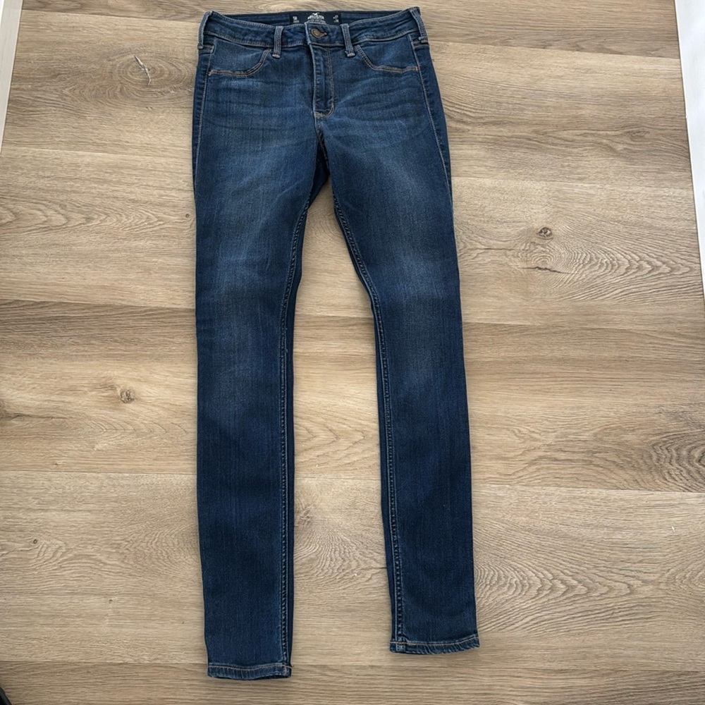 Hollister Mid Rise Jeggings! - Picture 1 of 4